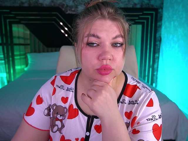 LyalyaPiska live cam on BongaCams