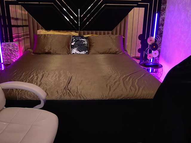 LyalyaPiska live cam on BongaCams