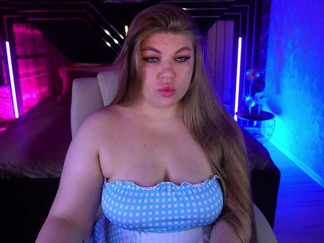 LyalyaPiska live cam on BongaCams