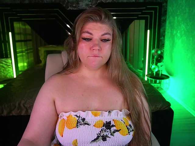 LyalyaPiska live cam on BongaCams