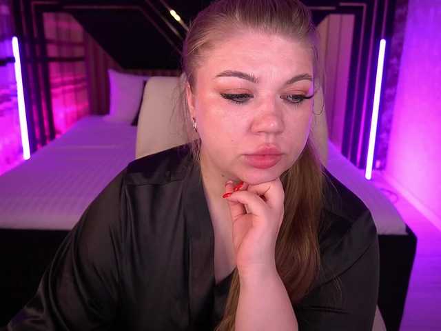 LyalyaPiska live cam on BongaCams