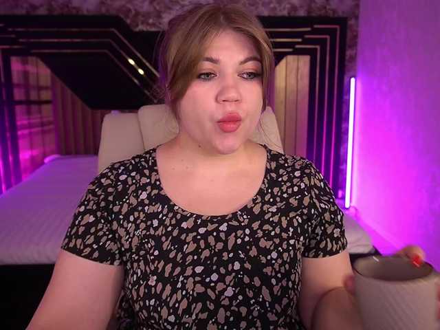 LyalyaPiska live cam on BongaCams