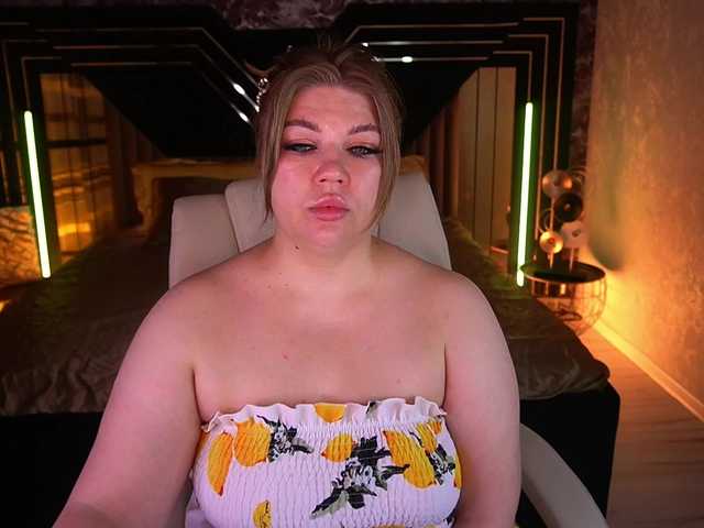 LyalyaPiska live cam on BongaCams