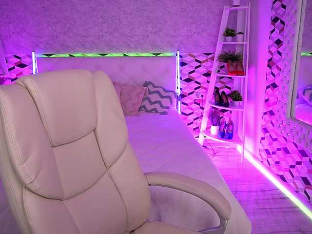 LyalyaPiska live cam on BongaCams