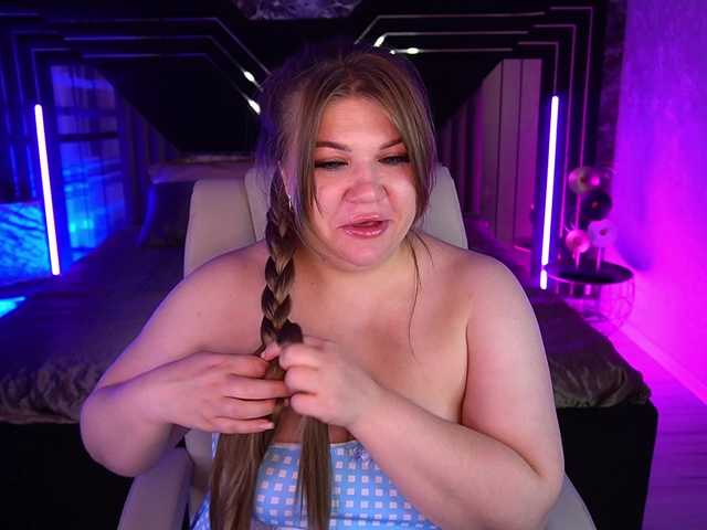 LyalyaPiska live cam on BongaCams