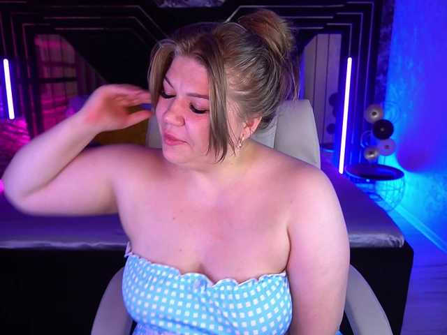 LyalyaPiska live cam on BongaCams
