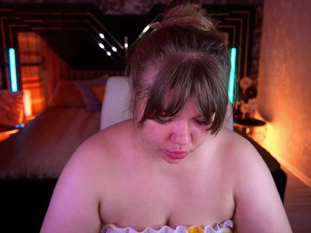 LyalyaPiska live cam on BongaCams