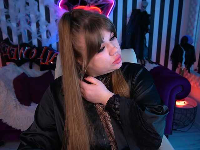 LyalyaPiska live cam on BongaCams