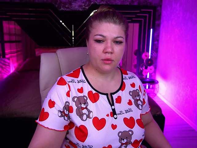 LyalyaPiska live webcam show
