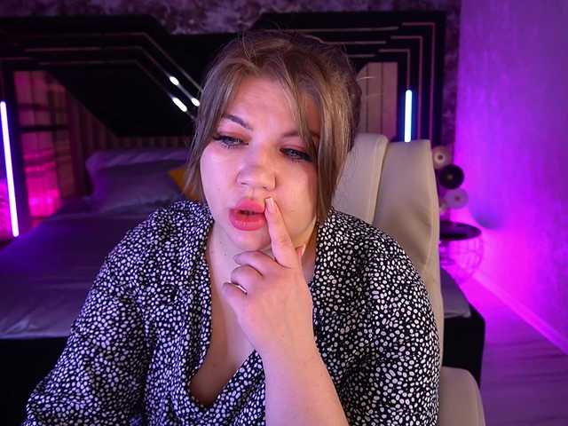 LyalyaPiska live cam on BongaCams