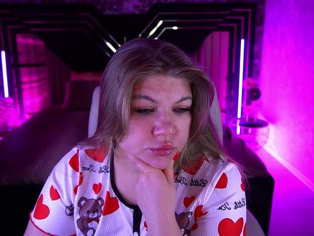 LyalyaPiska live cam on BongaCams