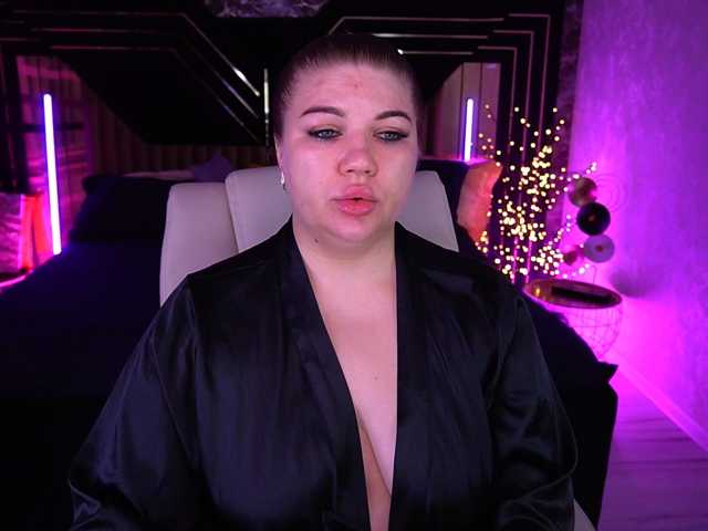 LyalyaPiska live cam preview