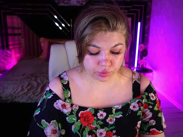LyalyaPiska live cam on BongaCams