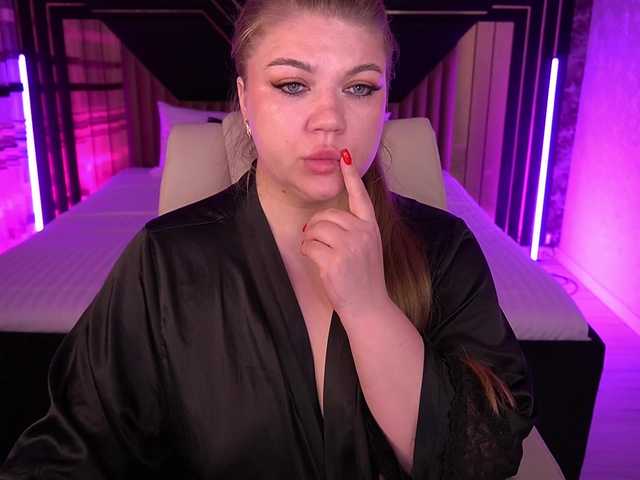 LyalyaPiska live cam on BongaCams