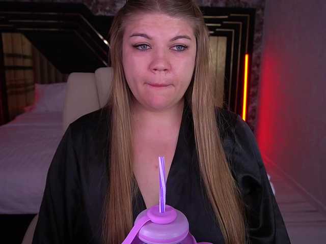 LyalyaPiska live cam on BongaCams
