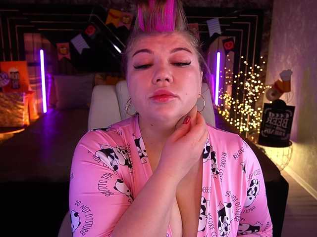 LyalyaPiska — live female cam