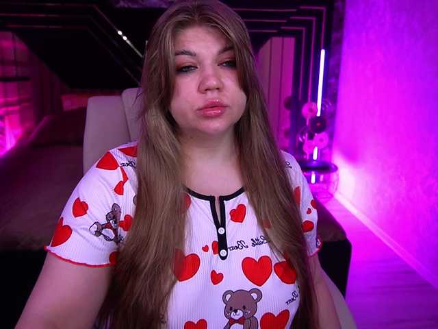 LyalyaPiska live webcam show