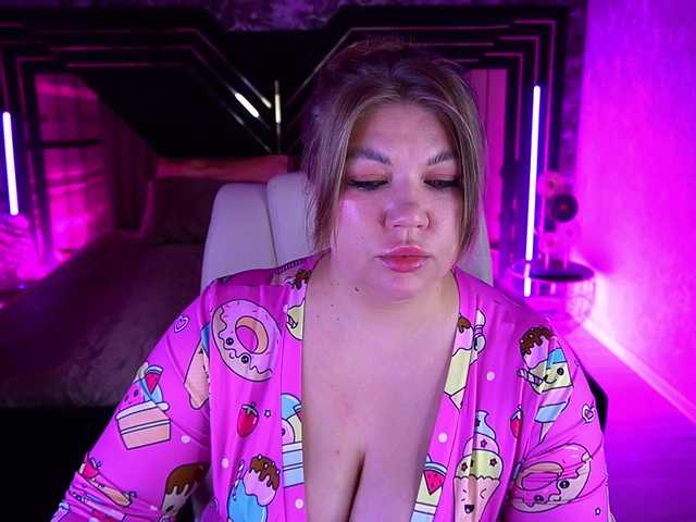 LyalyaPiska live cam on BongaCams