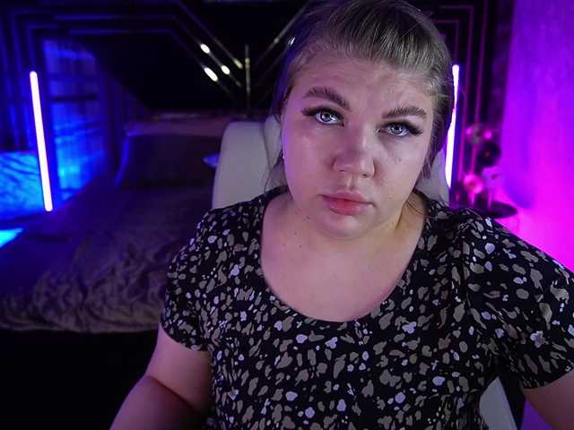 LyalyaPiska live cam on BongaCams