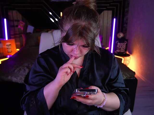 LyalyaPiska live cam on BongaCams