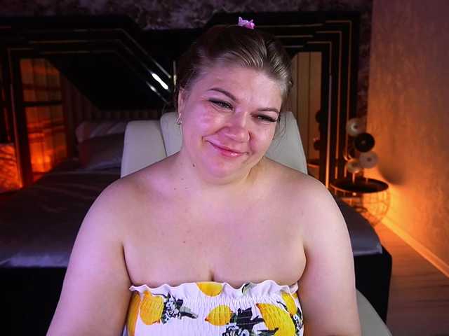 LyalyaPiska live cam on BongaCams