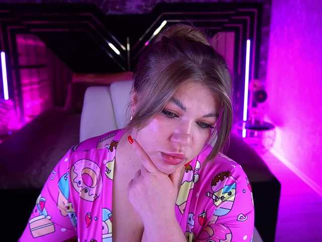 LyalyaPiska live cam on BongaCams