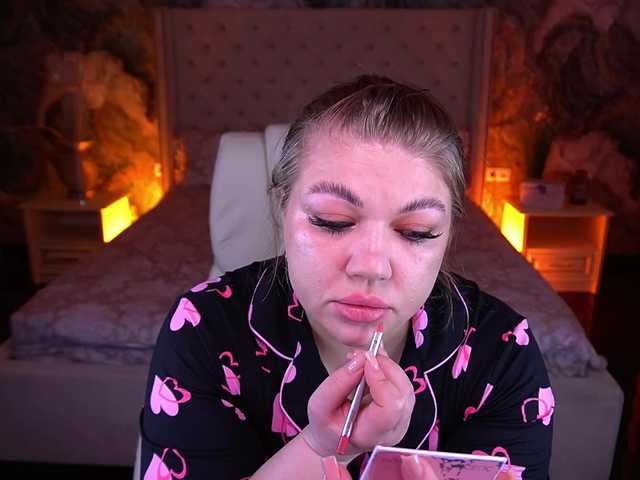 LyalyaPiska live cam on BongaCams