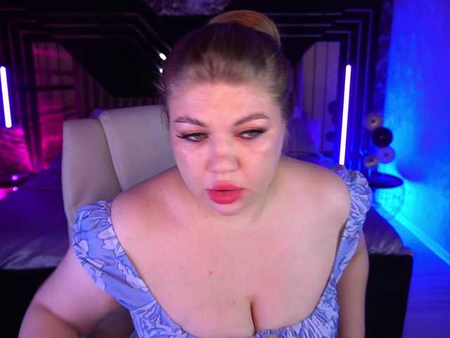 LyalyaPiska live cam on BongaCams