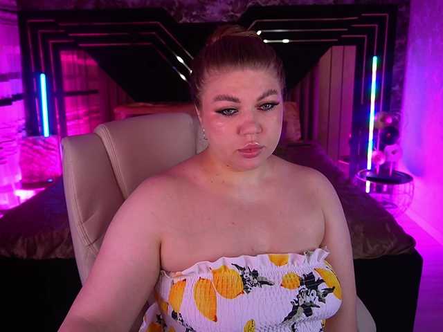 LyalyaPiska live cam on BongaCams