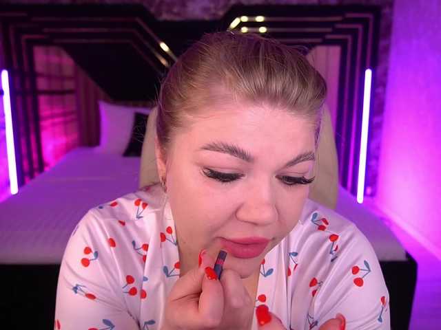 LyalyaPiska live cam on BongaCams