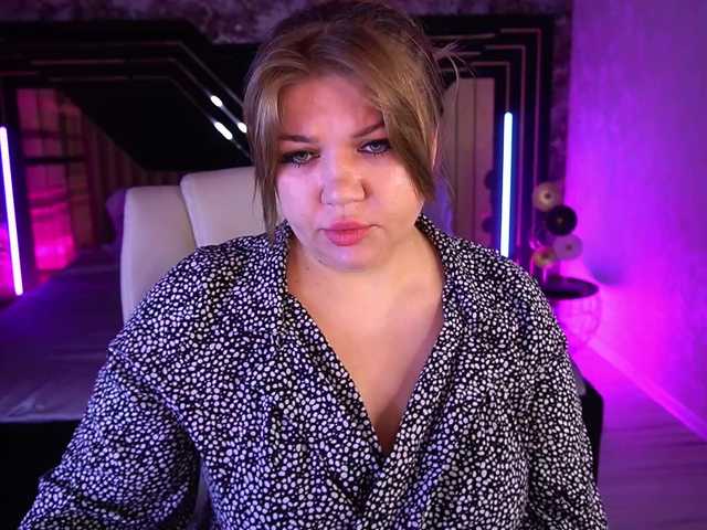 LyalyaPiska live cam on BongaCams