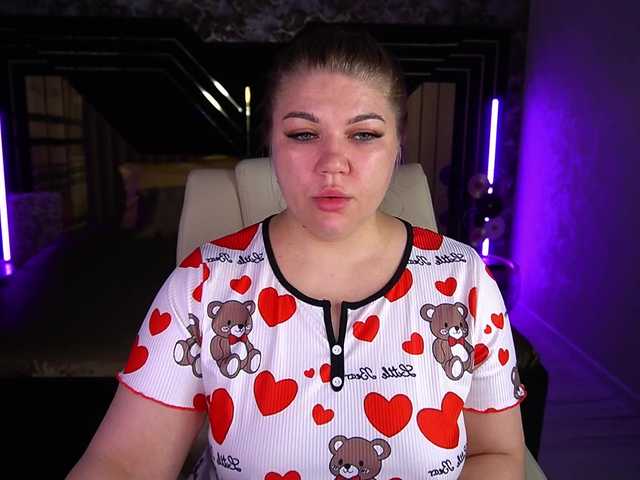 LyalyaPiska live cam on BongaCams