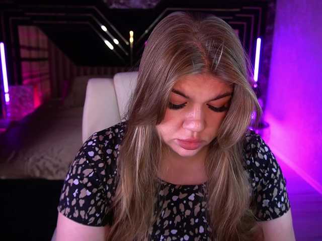 LyalyaPiska live cam on BongaCams
