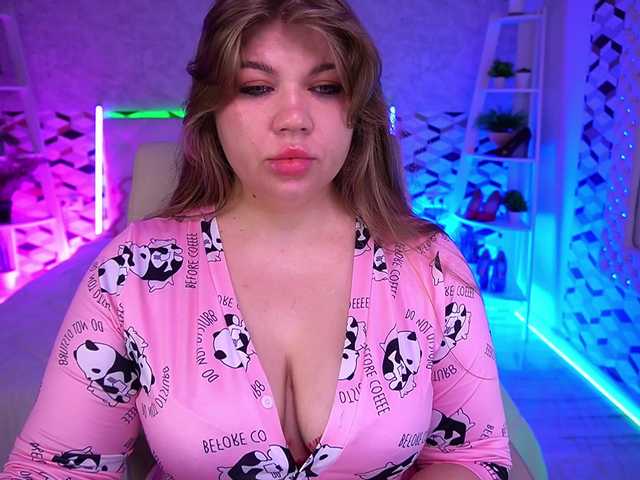 LyalyaPiska live cam on BongaCams