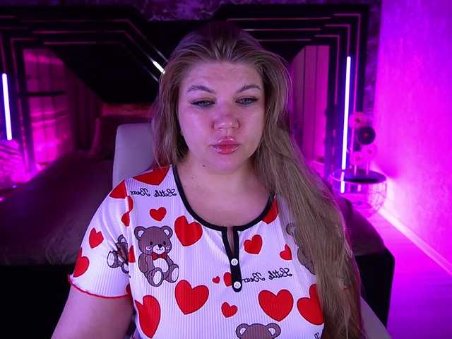 LyalyaPiska live cam on BongaCams