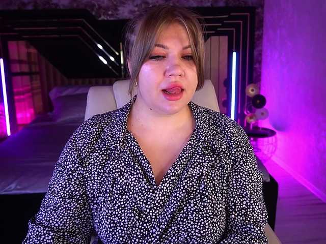 LyalyaPiska live cam on BongaCams