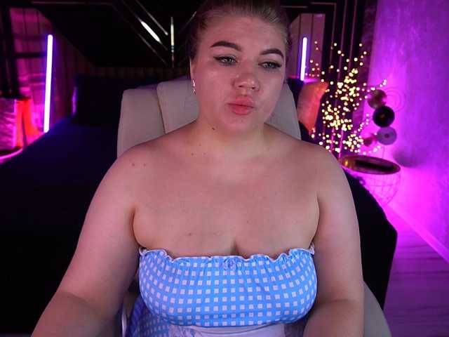 LyalyaPiska live cam on BongaCams