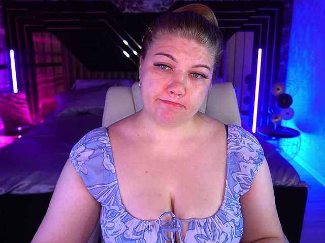 LyalyaPiska live cam on BongaCams