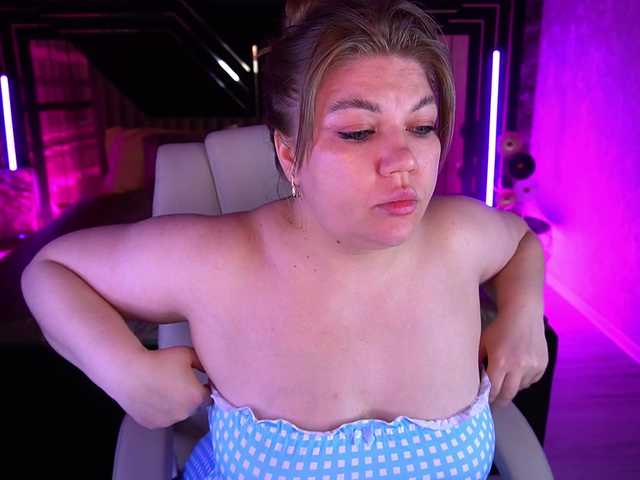 LyalyaPiska live cam on BongaCams