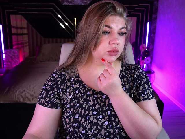 LyalyaPiska live cam on BongaCams