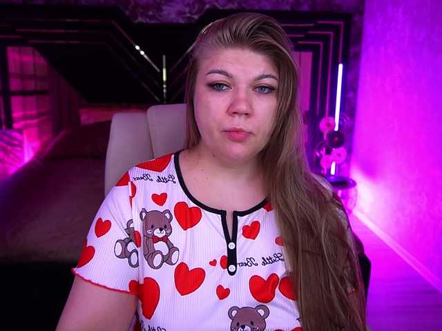 LyalyaPiska live cam on BongaCams
