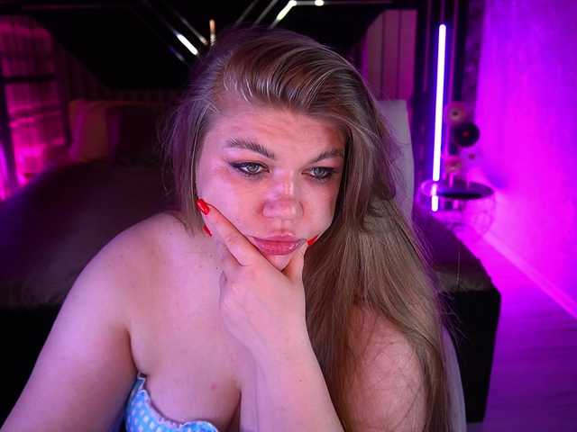 LyalyaPiska live cam on BongaCams