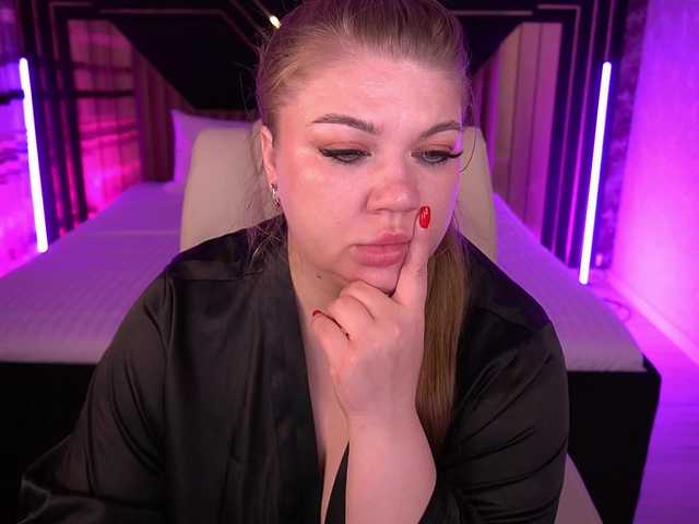 LyalyaPiska live cam on BongaCams