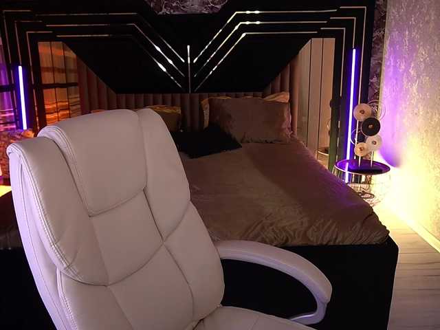 LyalyaPiska live cam on BongaCams