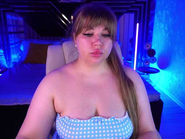 LyalyaPiska live cam on BongaCams