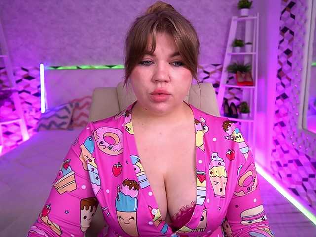 LyalyaPiska live cam on BongaCams