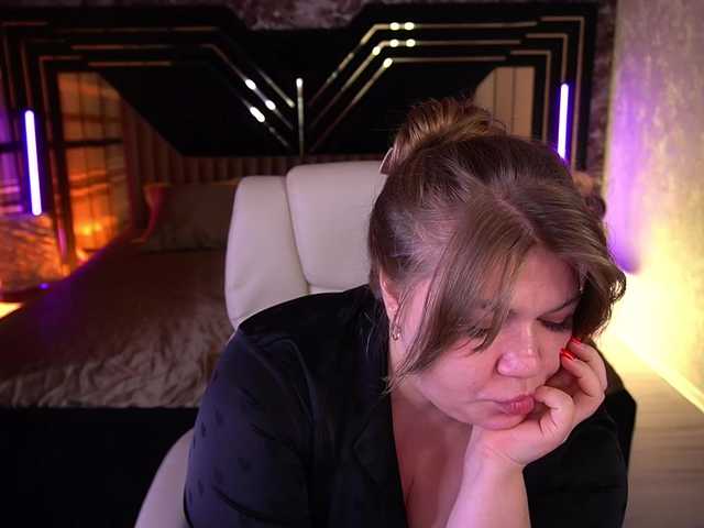 LyalyaPiska live cam on BongaCams