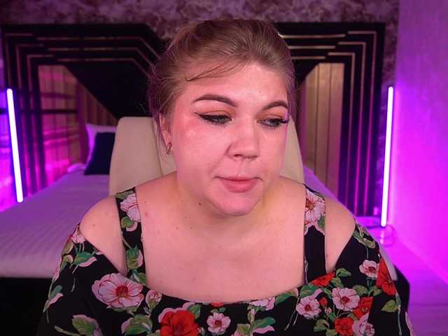 LyalyaPiska live cam on BongaCams