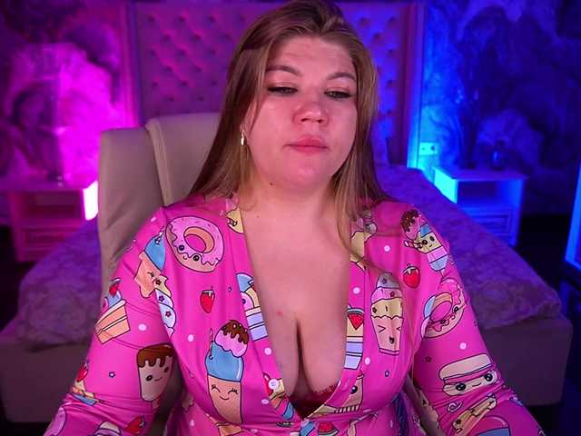 LyalyaPiska live cam on BongaCams