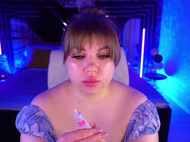 LyalyaPiska live cam on BongaCams